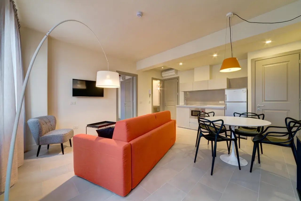 Bright and welcoming living room at Palazzo Mannaioni in Florence - Bilo Deluxe.